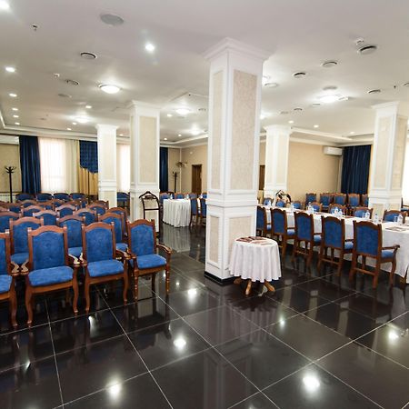 King Hotel Astana Екстериор снимка