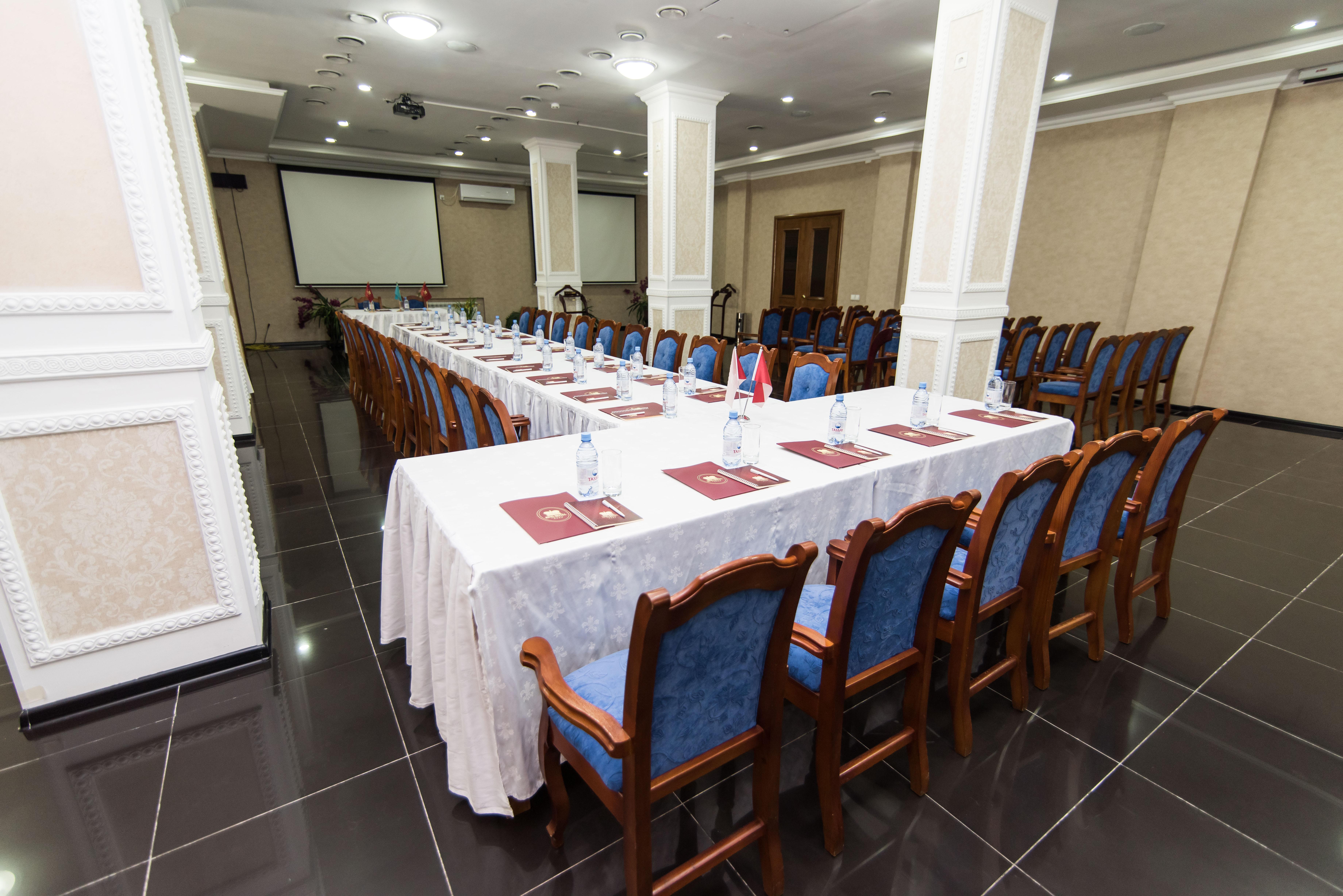 King Hotel Astana Екстериор снимка