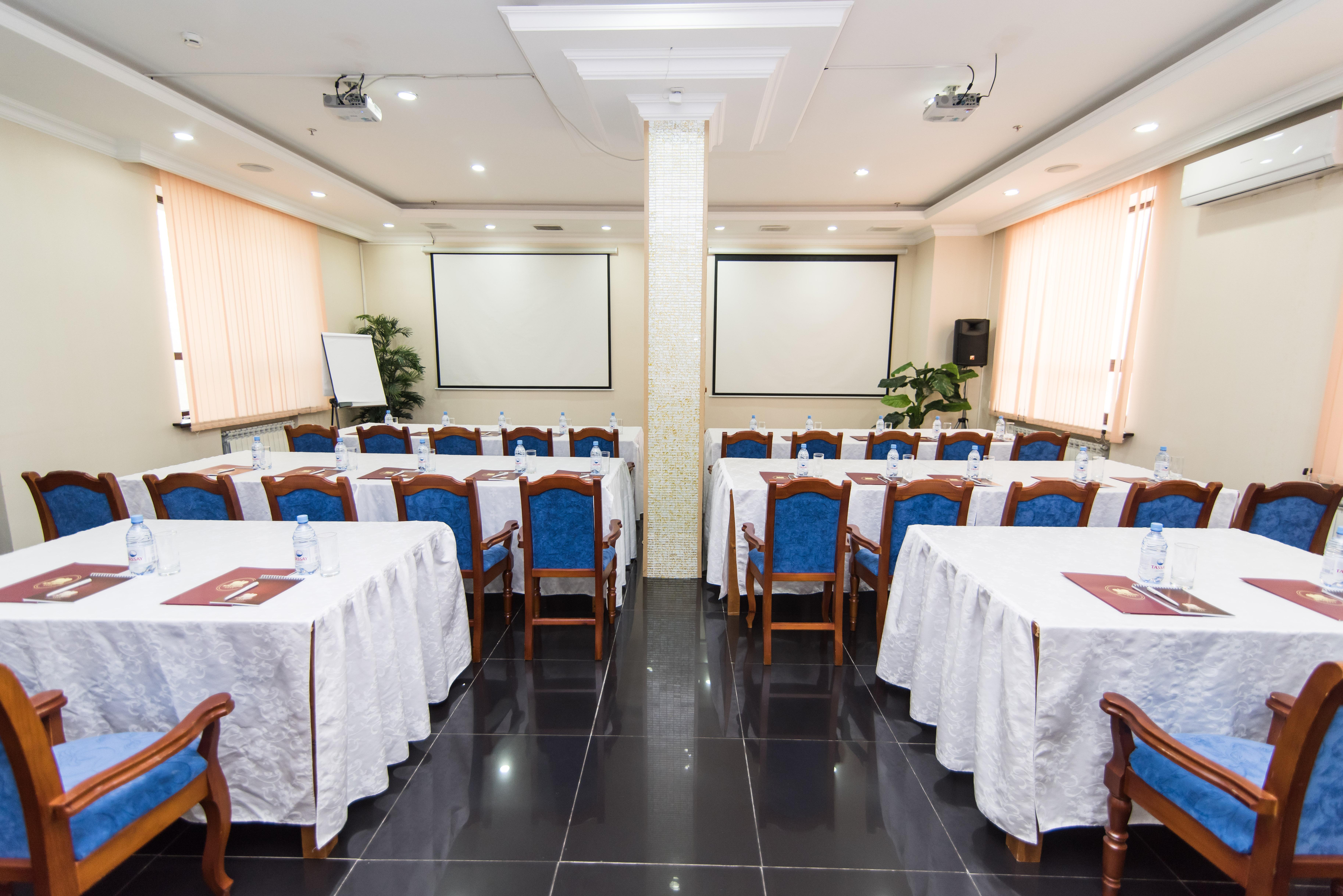 King Hotel Astana Екстериор снимка