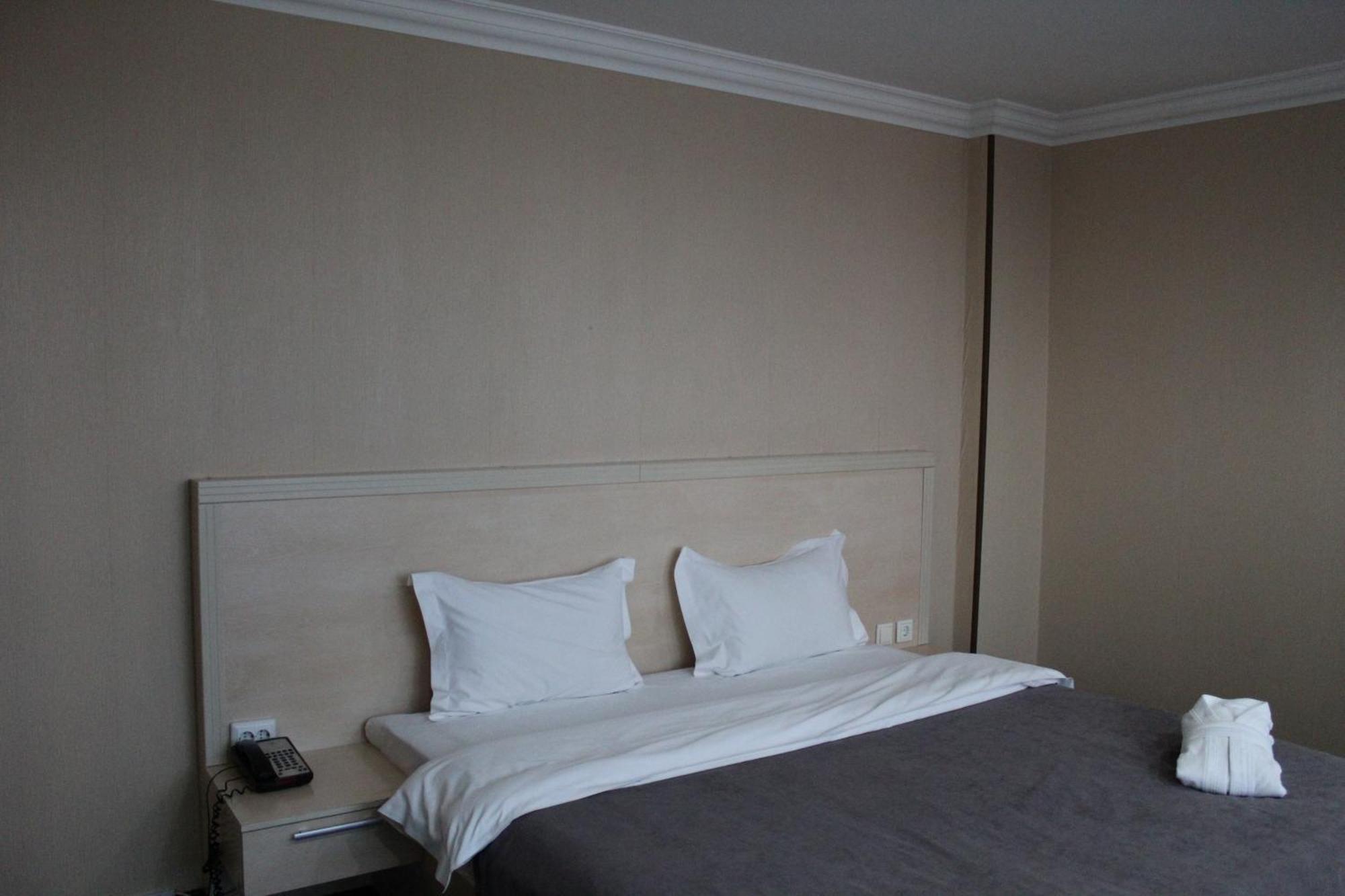 King Hotel Astana Екстериор снимка