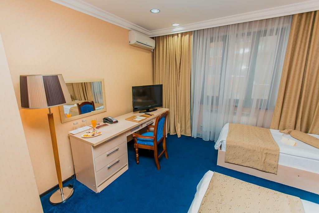 King Hotel Astana Екстериор снимка